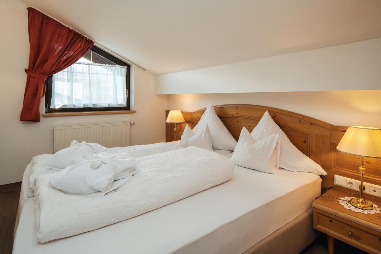 סרפהאוס Hotel Garni Alpenruh-Micheluzzi מראה חיצוני תמונה